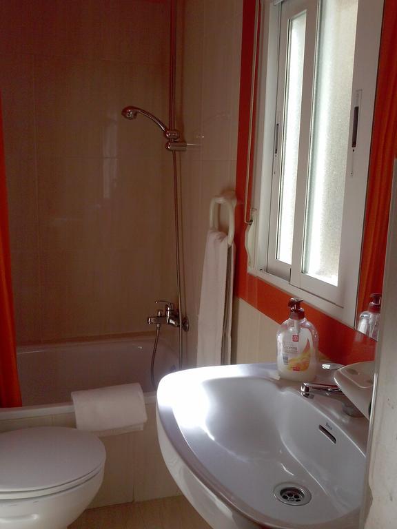Pension Navarra マドリード 部屋 写真